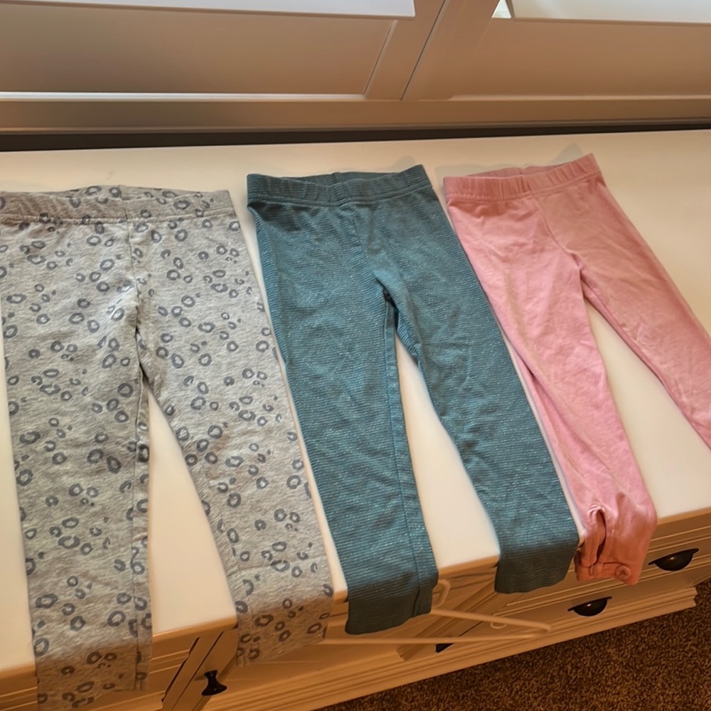 3 Pc 2T Carters leggings/pants